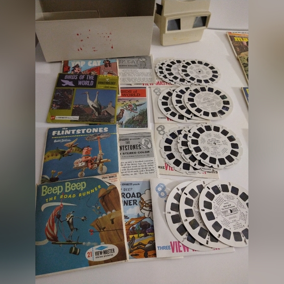 Vintage View Finder w/Stories & Original Box - Picture 7 of 12